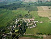 Ktery. Grodzisko stożkowate o spłaszczonym wierzchołku oraz okolone wałem i fosą jest reliktem założenia mieszkalno-obronnego z XIII-XIV w (fot. Kacper Dondziak)