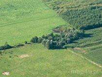 Ktery. Grodzisko stożkowate o spłaszczonym wierzchołku oraz okolone wałem i fosą jest reliktem założenia mieszkalno-obronnego z XIII-XIV w (fot. Kacper Dondziak)