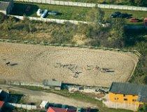 Ł&oacute;dź. Stajnia "Orkisz" jest kameralnym osrodkiem specjalizujacym sie w prowadzeniu pensjonatu dla koni. (fot. Kacper Dondziak)