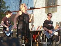 Wieluń. Dni Wielunia 2010 - Koncert na scena przy muzeum (fot. Magdalena Kopańska)