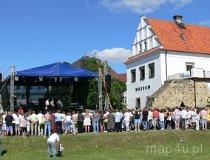 Wieluń. Dni Wielunia 2010 - Scena przy muzeum (fot. Daria Konieczna)