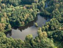 Jedlicze B. Jeziorko znajdujące się w odległości ok. 2km na północ od stajni Grotniki. (fot. Kacper Dondziak)