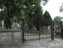 Bolim&oacute;w. Cmentarz rzymsko-katolicki. Brama wjazdowa. (fot. Dominika Pusta.)