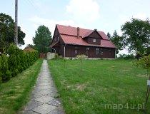 Ożarów. Plebania przy kościele parafialnym pw. św. Marii Magdaleny. (fot. Renata Leśniak-Kordzińska)