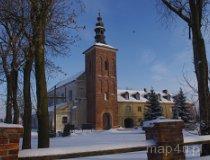 Oporów. Zespół klasztorny oo. Paulinów. Murowany kościół pw. Marcina (fot. Marek Krym)