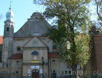 Łask. Kości&oacute;ł parafialny pw. Najświętszej Marii Panny i św. Michała Archanioła w Łasku. (fot. Łukasz Konieczny)
