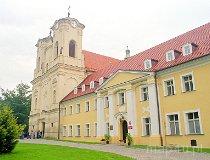 Obra. Pocysterski zesp&oacute;ł klasztorny (fot. Marek i Ewa Wojciechowscy)