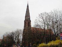 Katowice. Zespół kościoła parafialnego pw. świętych Piotra i Pawła (fot. Magdalena Suchan)