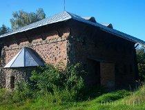 Udórz. Spichlerz murowany (fot. Jurek Hyra)