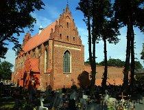 Żarnowiec. Zesp&oacute;ł klasztorny cystersek, obecnie ss. Benedyktynek (fot. Marek i Ewa Wojciechowscy)