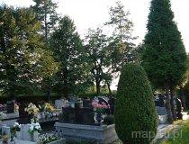 Czaniec. Pamiątkowy obelisk Wojtyłów na cmentarzu w Czańcu (fot. Grażyna Tlałka)