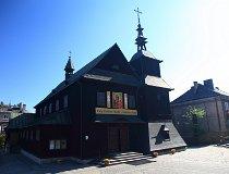 Ostrowiec Świętokrzyski. Kości&oacute;ł pw. Najświętszego Serca Jezusowego (fot. Marek i Ewa Wojciechowscy)