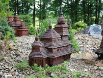 Myczkowce. Ośrodek Wypoczynkowo-Rehabilitacyjny, miniatury cerkwi (fot. Anna Omiecińska)