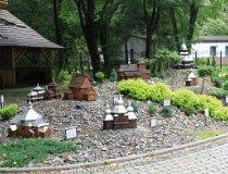Myczkowce. Ośrodek Wypoczynkowo-Rehabilitacyjny, miniatury cerkwi (fot. Anna Omiecińska)