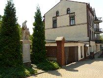 Piekary Śląskie. Dom pielgrzyma przy parafii im. NMP i św. Bartłomieja (fot. Bartosz Dębowski)