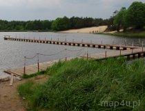 Kolonia Łobudzice. Zbiornik wodny „Patyki”. Pomost (fot. Piotr Solle)