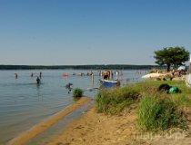 Karolinów. Pole namiotowe nad Zalewem Sulejowskim. Plaża (fot. Piotr Solle)