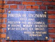 Giewart&oacute;w. Kości&oacute;ł parafii pw. Podwyższenia Krzyża Świętego (fot. Magdalena Suchan)