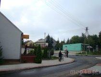 Giewart&oacute;w. Sklepy spożywcze i bankomat (fot. Magdalena Suchan)