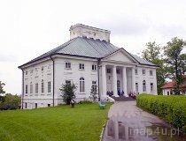 Bejsce. Klasycystyczny pałac (fot. Marek i Ewa Wojciechowscy)