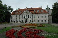 Nieborów. Pałac Radziwiłłów z XVIII w. Elewacja ogrodowa.