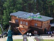 Szymbark. Centrum Edukacji i Promocji Regionu Szymbark (fot. Marek i Ewa Wojciechowscy)