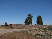 Komorniki. Cmentarz parafialny (fot. Maciej Kronenberg)