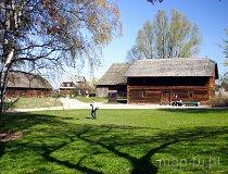 Janowiec. Skansen budownictwa drewnianego (fot. Marek i Ewa Wojciechowscy)