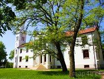 Chrcynno. Pałac i stadnina koni (fot. Marek i Ewa Wojciechowscy)
