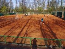 Pabianice. Miejski Ośrodek Sportu i Rekreacji w Pabianicach, ul. Grota Roweckiego 3. Korty tenisowe (fot. Piotr Solle)