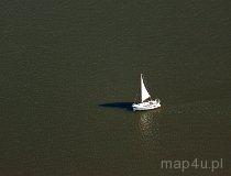 Krzyże. Port śr&oacute;dlądowy „Przystań Mazury Olszak” nad j. Nidzkie (fot. Kacper Dondziak)