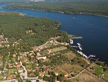 Krzyże. Port śr&oacute;dlądowy „Przystań Mazury Olszak” nad j. Nidzkie (fot. Kacper Dondziak)