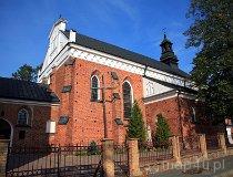 Przasnysz. Kości&oacute;ł farny pw. Wniebowzięcia NMP (fot. Marek i Ewa Wojciechowscy)