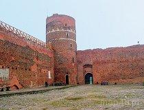 Ciechanów. Ruiny zamku, XIV w. (fot. Marek i Ewa Wojciechowscy)
