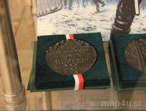 04.05.036. Medal okolicznościowy (fot. Piotr Wojtaszek)