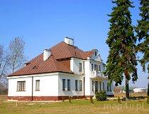 Jasieniec. Plebania (fot. Marek i Ewa Wojciechowscy)