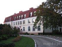 Łowicz. Zespół ludowej szkoły rolniczej. (fot. Katarzyna Fischbach-Kobyłecka)