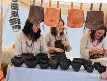 Wolin. Festiwal Słowian i Wikingów 2011 - Niewiasty i dzieci (fot. Łukasz Konieczny)