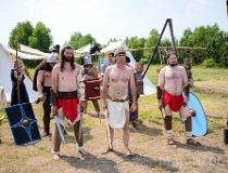 Buczek. Obóz „przetrwania” dla Gladiatorów, Legionistów i woźniców Rydwanów. (fot. Phillip Skraba)