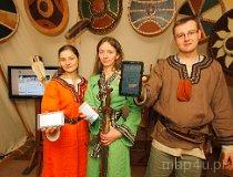 Łódź. XVII Międzynarodowe Targi – Regiony Turystyczne „Na styku kultur”. Drużyna wojów Szlaku Bursztynowego z tradycją w nowoczesność (fot. Griszka Niewiadomski)